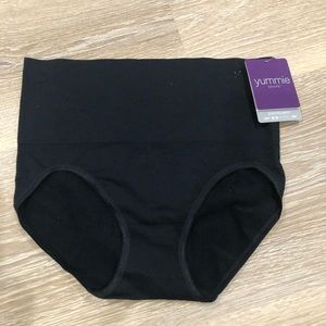 Yummie Seamless Shaping Brief Size S/M
